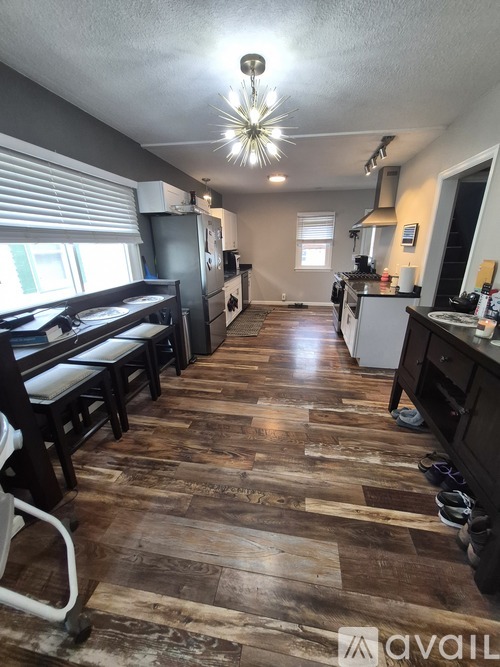 48 23rd Ave N 2 Beds Single Family Home for Rent - Photo gallery 5