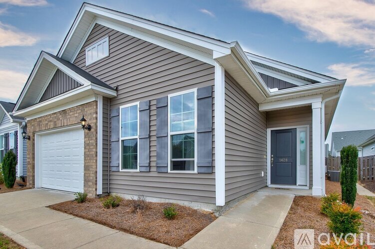 1428 Ardennes Drive 2 Beds Single Family Home for Rent - Photo gallery 4