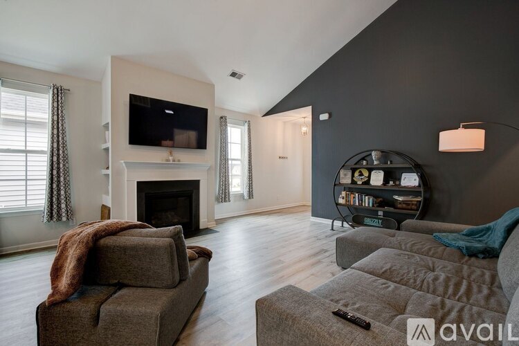 1428 Ardennes Drive 2 Beds Single Family Home for Rent - Photo gallery 5