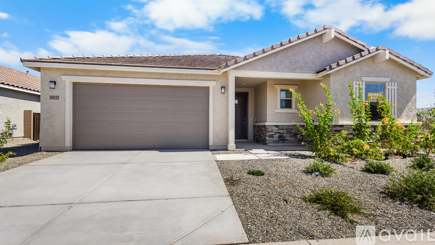 14832 W Honeysuckle Dr 4 Beds Single Family Home for Rent - Photo gallery 1