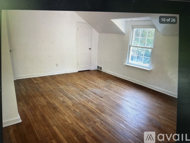 1890 Riverside Dr 3 Beds Single Family Home for Rent - Photo gallery 3