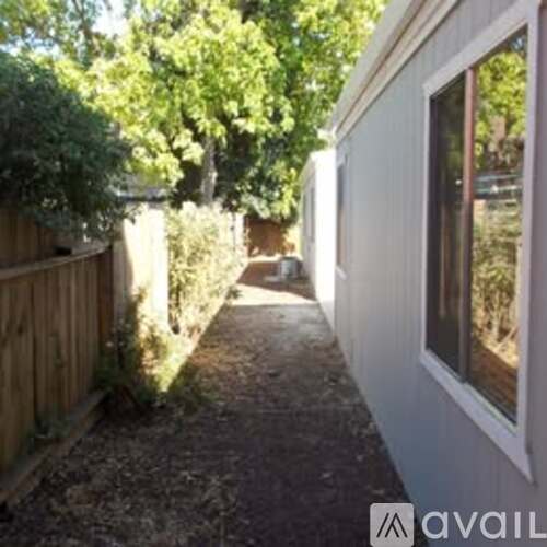 2136 Union Avenue 2 Beds Single Family Home for Rent - Photo gallery 4