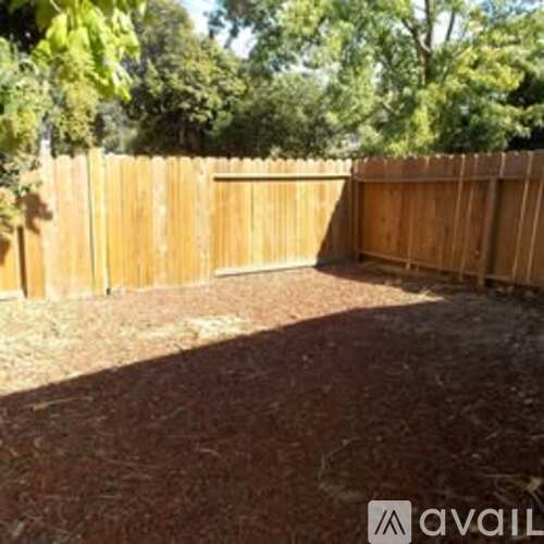 2136 Union Avenue 2 Beds Single Family Home for Rent - Photo gallery 5