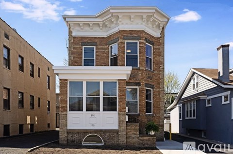 191 Franklin St 2 Beds Apartment for Rent