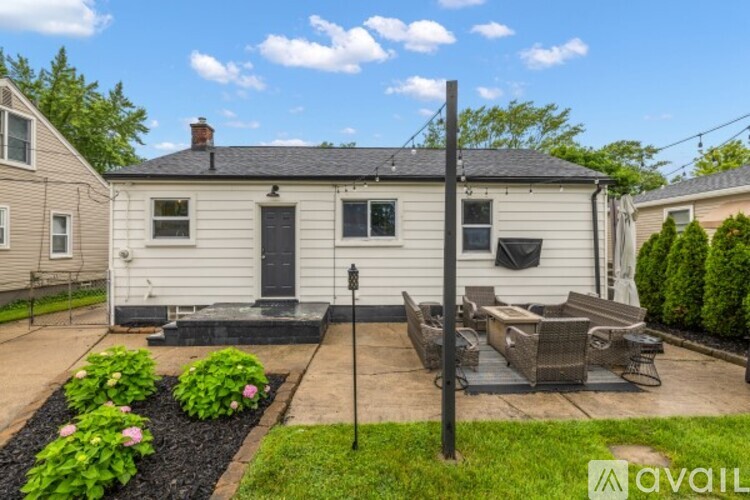 2842 Oakshire Avenue 3 Beds Single Family Home for Rent - Photo gallery 5