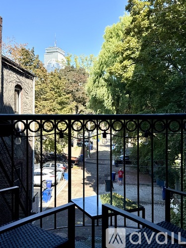637 Tremont St 1 Apartment for Rent - Photo gallery 5