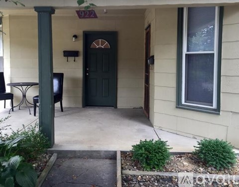 922 S Washington St 1 Apartment for Rent