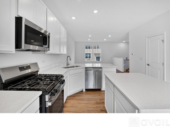 422 Red Oak Circle 3 Beds Townhouse for Rent - Photo gallery 5