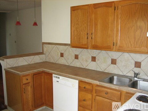 623 S Washington St 2 Beds Apartment for Rent