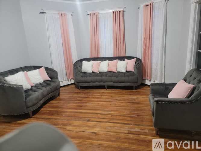 139-141 Homestead Ave 3 Beds Apartment for Rent - Photo gallery 2