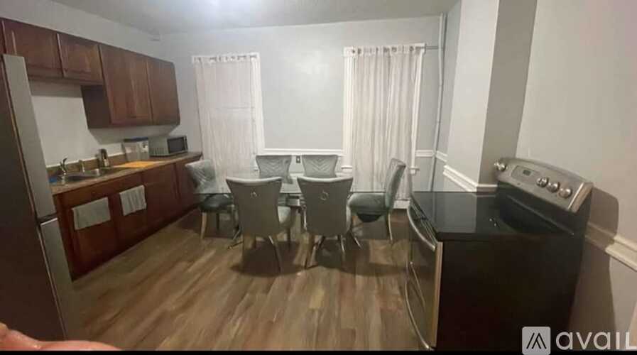 139-141 Homestead Ave 3 Beds Apartment for Rent - Photo gallery 5