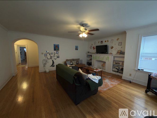 6437 N Leavitt St 3 Beds Apartment for Rent - Photo gallery 3