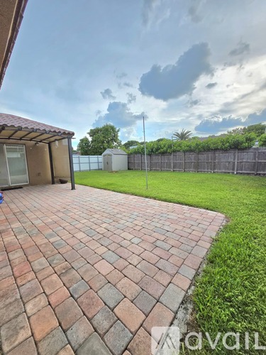 4604 Southwest 164th Place 3 Beds Single Family Home for Rent - Photo gallery 3