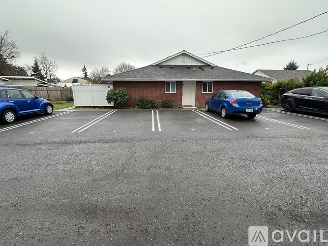 17 NE 5th St 1 Apartment for Rent - Photo gallery 1