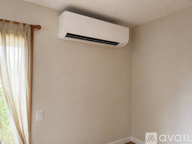 7324 N Greeley Ave 2 Beds Apartment for Rent - Photo gallery 2
