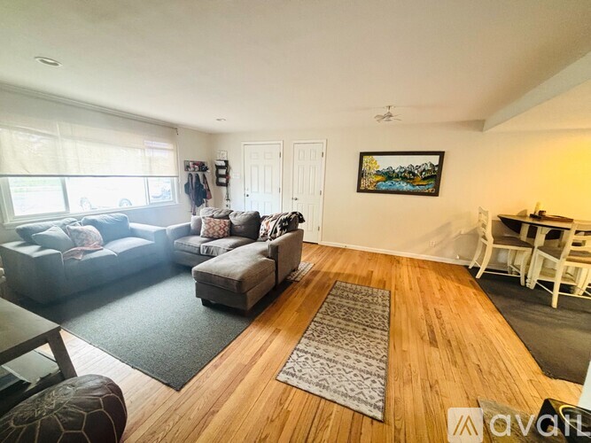 9902 Lowry Pl 3 Beds Apartment for Rent - Photo gallery 2