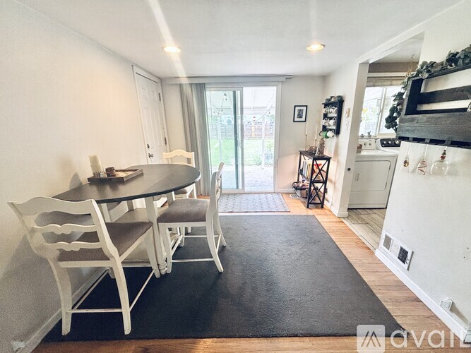 9902 Lowry Pl 3 Beds Apartment for Rent - Photo gallery 3