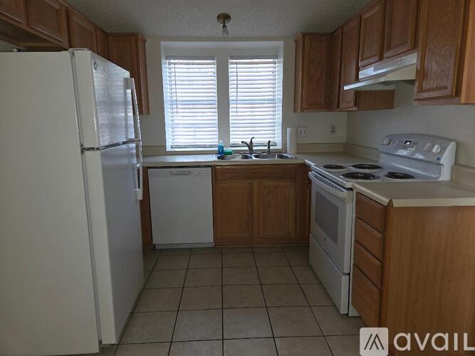 8111 West Wacker Road 3 Beds Single Family Home for Rent - Photo gallery 4