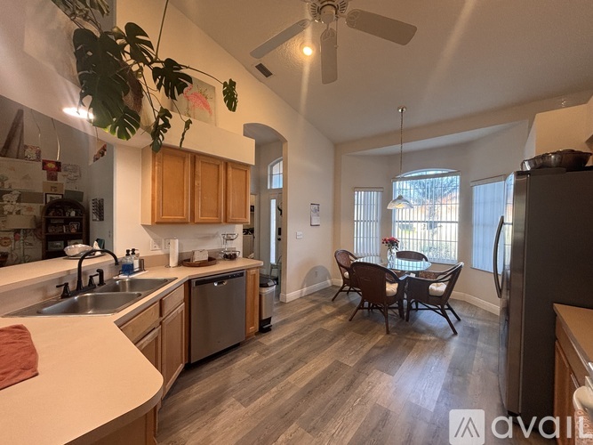 399 Renaissance Ave 3 Beds Townhouse for Rent - Photo gallery 5