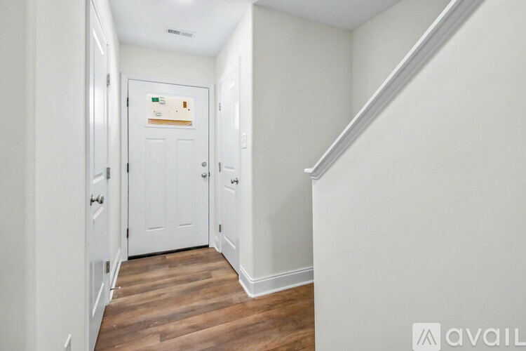7304 Bonnie Marie Way 3 Beds Townhouse for Rent - Photo gallery 3
