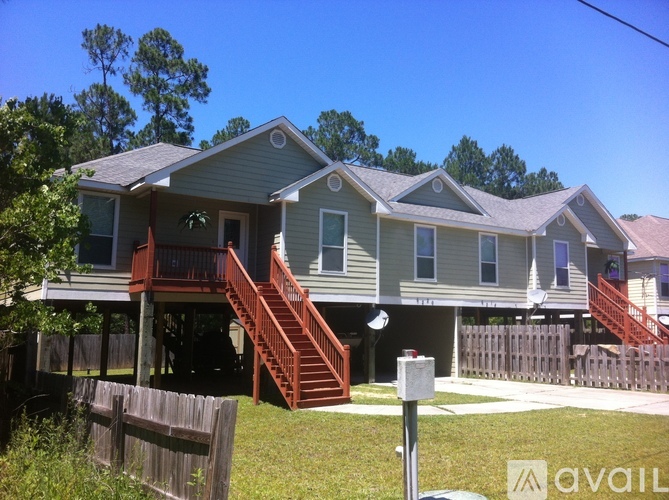 6220 West Desoto Street 4 Beds Single Family Home for Rent - Photo gallery 1