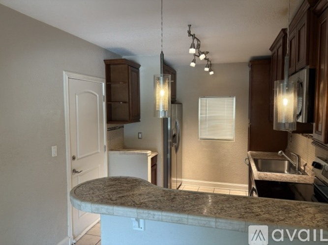320 South Riverside Drive 2 Beds Apartment for Rent - Photo gallery 5