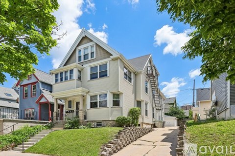 1660 N Marshall St 3 Beds Apartment for Rent