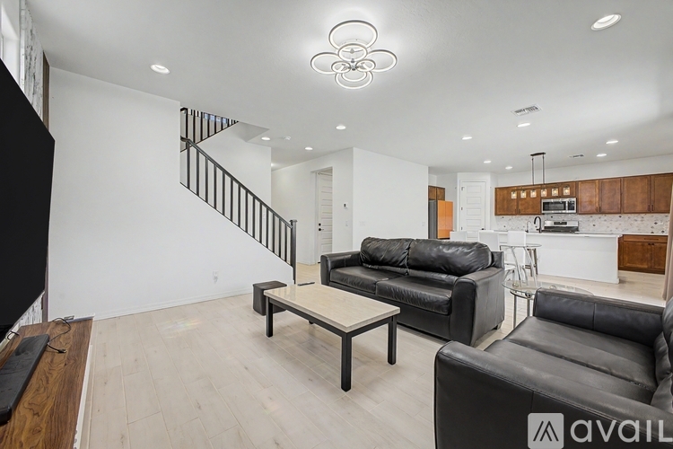 5737 West Getty Drive 4 Beds Single Family Home for Rent - Photo gallery 3