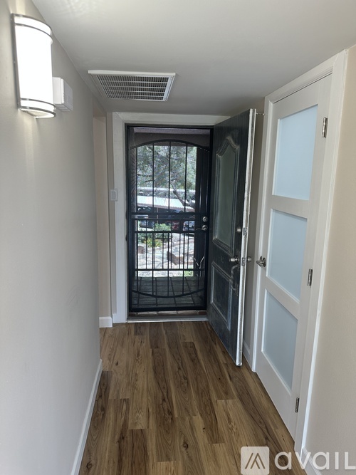 4800 North Stanton Street 1 Condo for Rent - Photo gallery 2