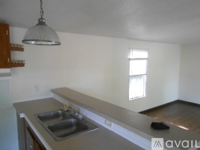 24898 Lakewood Drive 3 Beds Single Family Home for Rent - Photo gallery 5