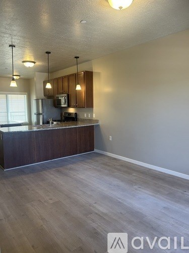 2150 South Main Street 2 Beds Apartment for Rent