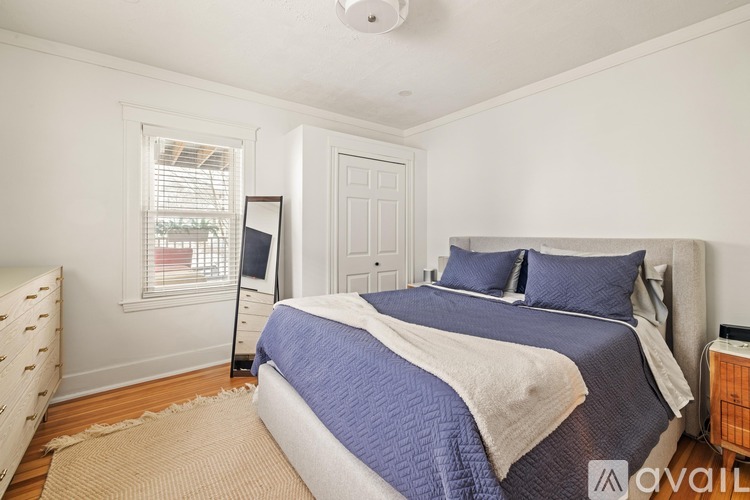 11 Hillview Avenue 2 Beds Apartment for Rent - Photo gallery 3