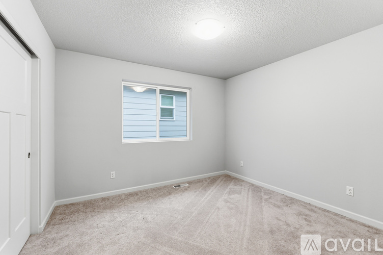 31066 Northwest Brooking Street 4 Beds Single Family Home for Rent - Photo gallery 3