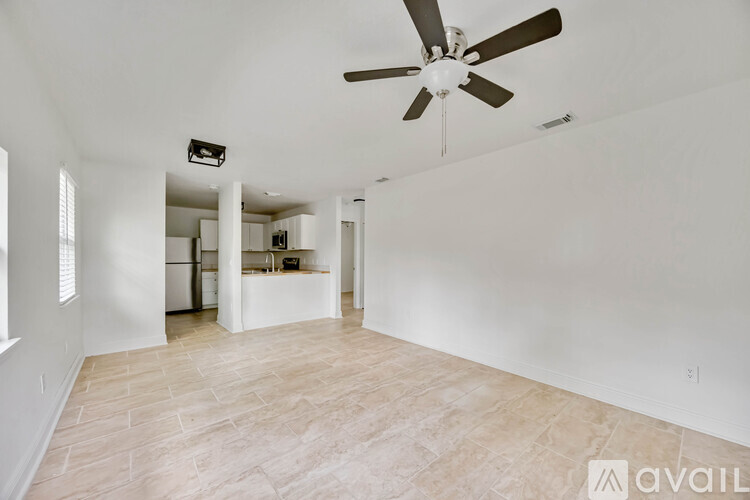 5433 County Road 579 2 Beds Single Family Home for Rent - Photo gallery 2