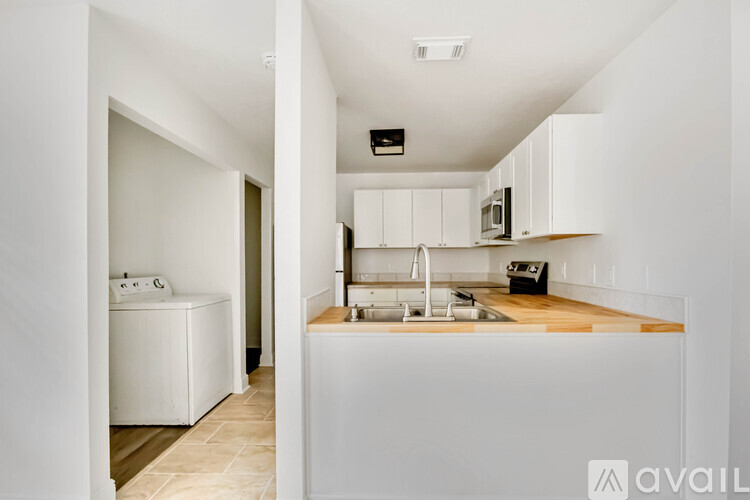 5433 County Road 579 2 Beds Single Family Home for Rent - Photo gallery 5