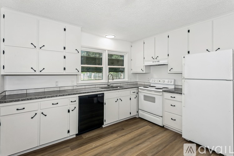1114 E 31st St S 3 Beds Single Family Home for Rent - Photo gallery 4