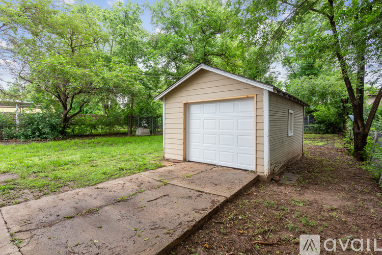 6543 N East Park View St 3 Beds Single Family Home for Rent - Photo gallery 1