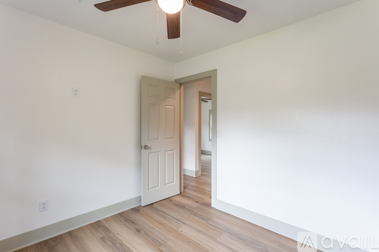 6543 N East Park View St 3 Beds Single Family Home for Rent - Photo gallery 4