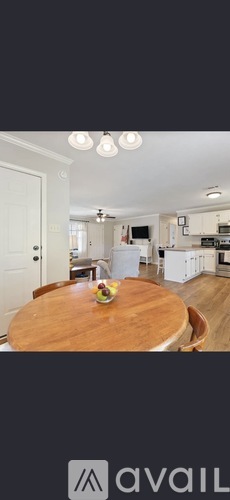 71 North Church Street 3 Beds Single Family Home for Rent - Photo gallery 5