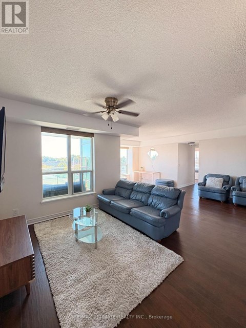425 - 60 FAIRFAX CRESCENT 2 Beds Apartment for Rent