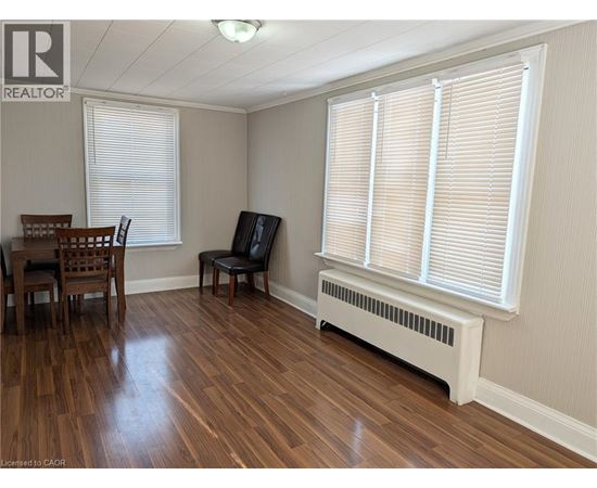 12 EAST 24TH Street Unit# 2ND FLOOR 3 Beds House for Rent - Photo gallery 3