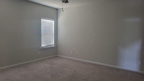 10 Bayberry Cir 3 Beds Apartment for Rent