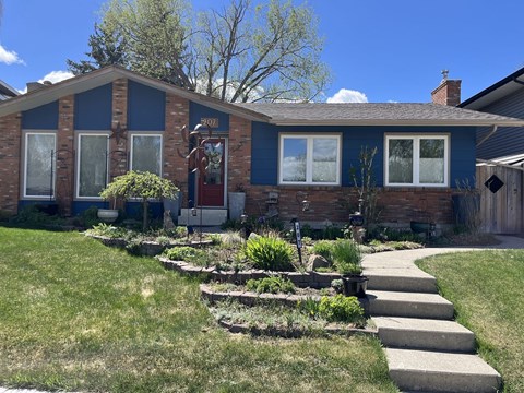 207 Midvalley Place SE 3 Beds Apartment for Rent