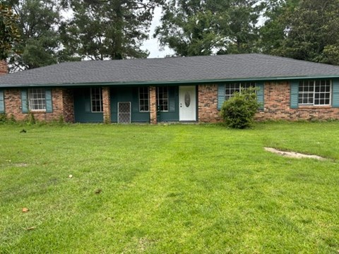 141 Pine Drive 3 Beds Apartment for Rent