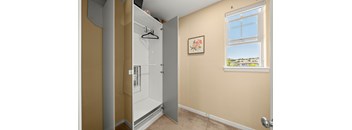 3/2.5 1868 sqft