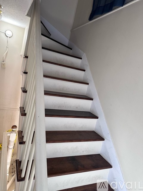 436 Auburn Street 3 Beds Apartment for Rent
