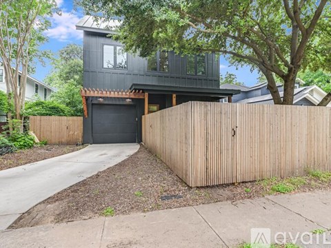 2007 Willow St 3 Beds Apartment for Rent