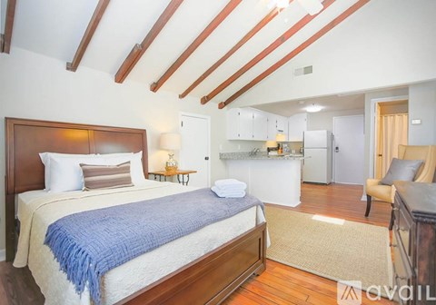 124 E Liberty Studio Apartment for Rent