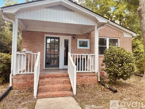 111 Bagley Avenue 3 Beds Apartment for Rent