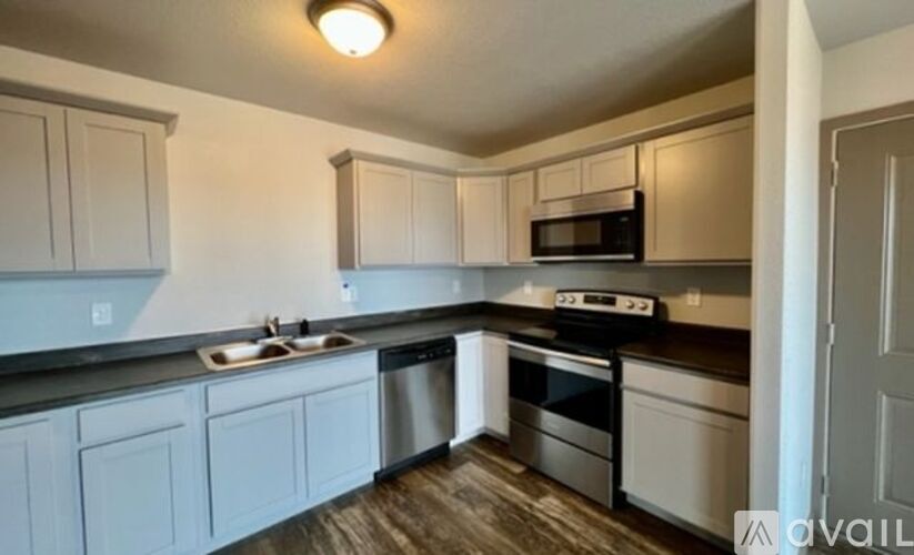 470 Constitution Blvd 1 Apartment for Rent - Photo gallery 2